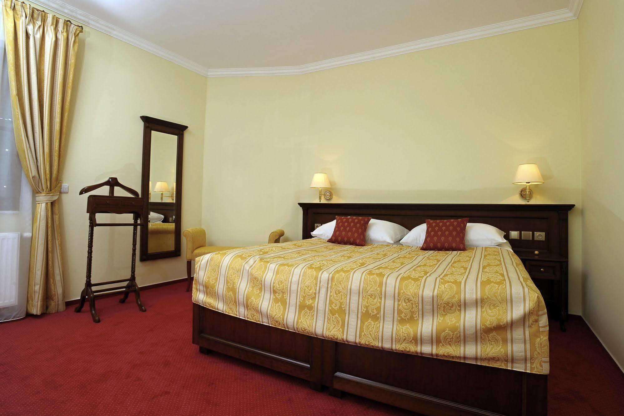 Apartman U Krale - 2 Jicin Exterior photo